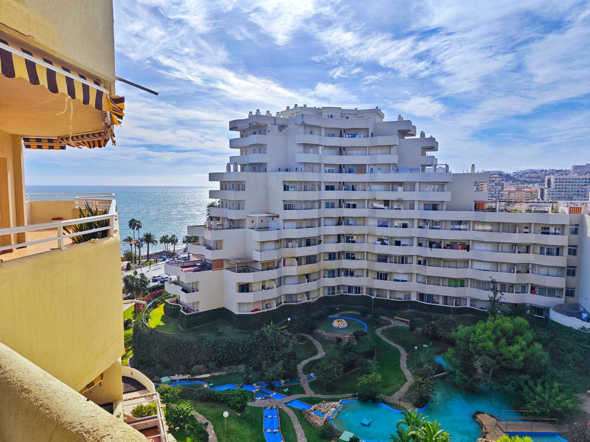 Appartement Holidays Benalbeach *