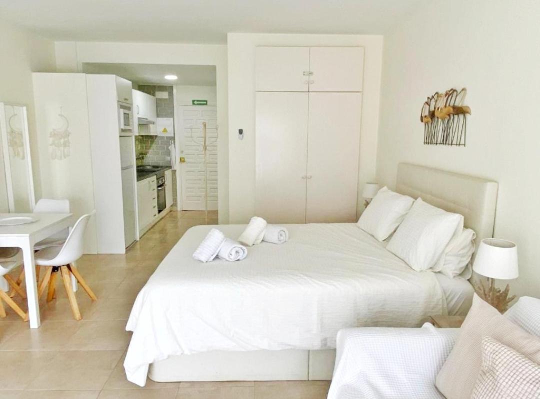 Appartement Holidays Benalbeach